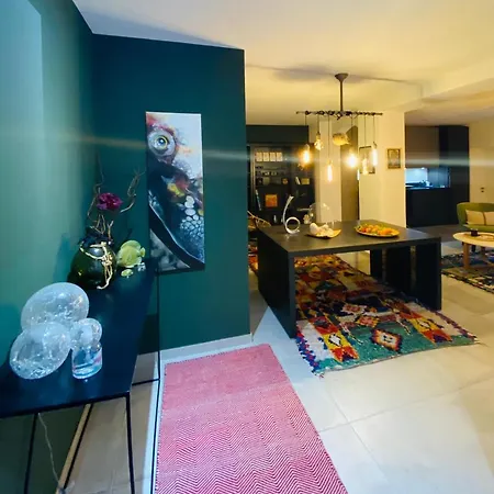 Le Jardin Cache 滨海萨纳里