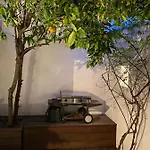 Le Jardin Cache 사나리쉬르메르